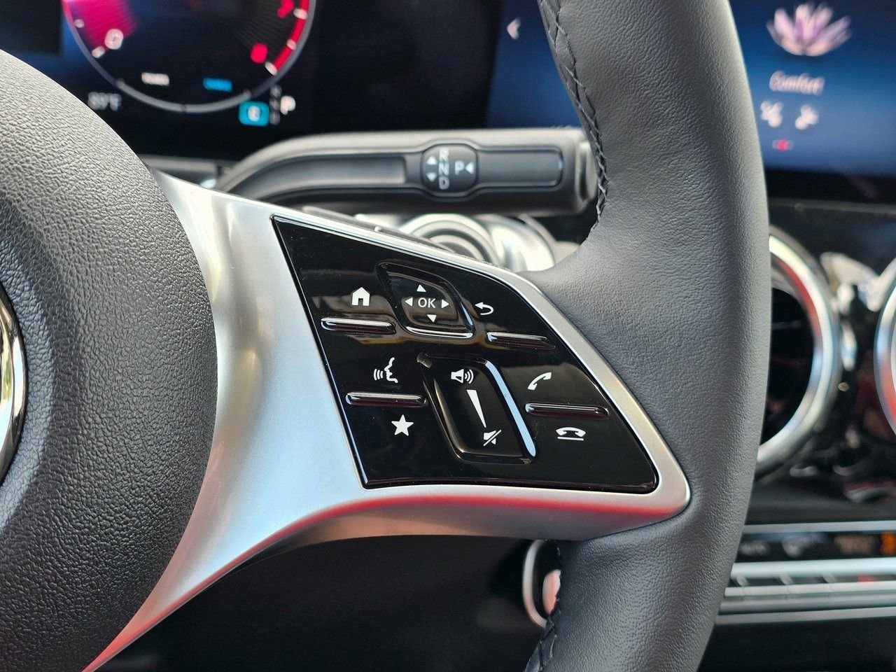 Used 2026 Mercedes-Benz GLB 250 4MATIC image 22