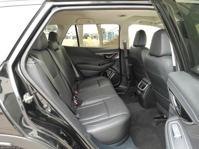 Used 2020 Subaru Outback Limited image 25