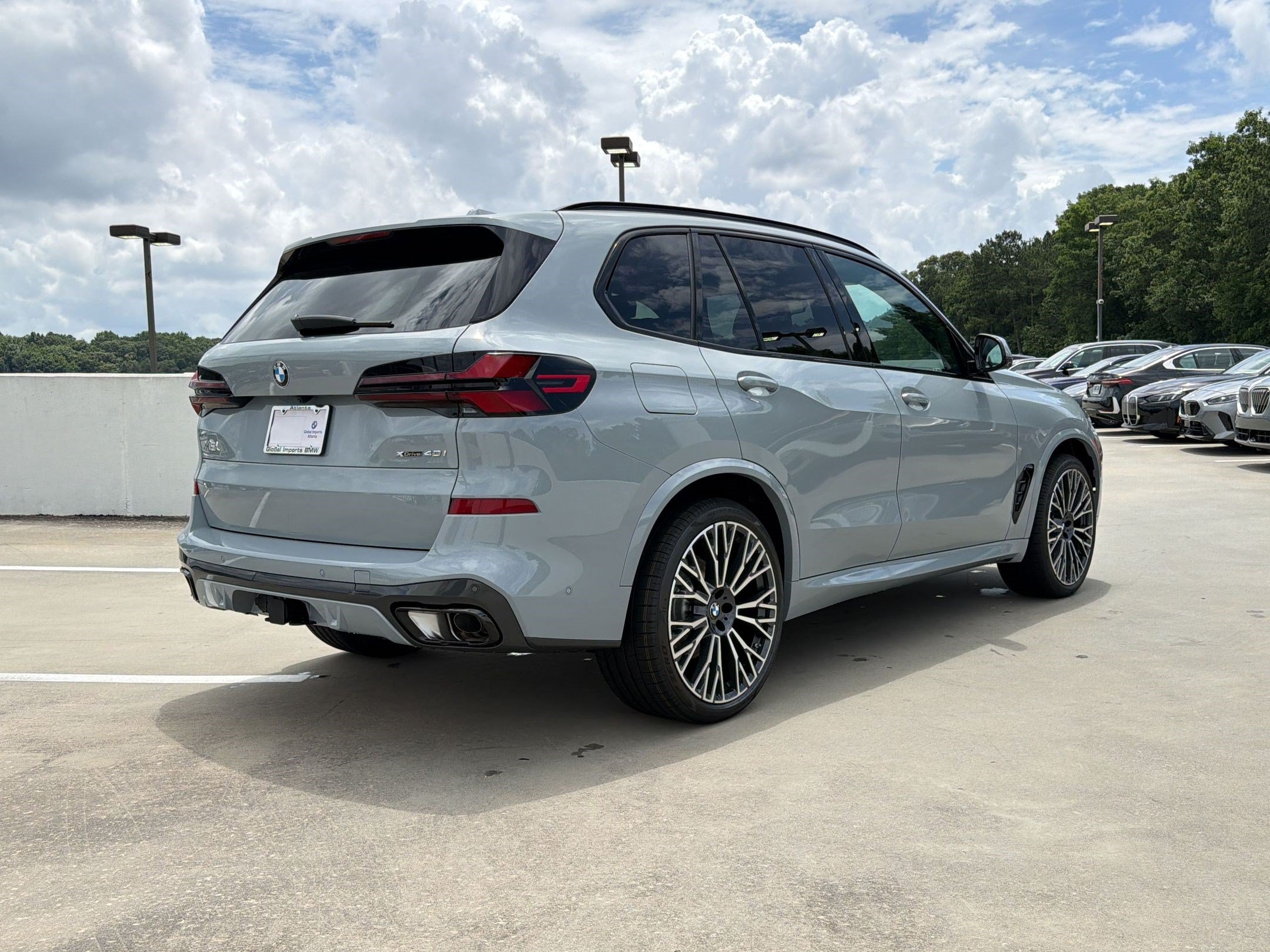 New 2026 BMW X5 xDrive40i w/ M Sport Package AWD/4WD image 8