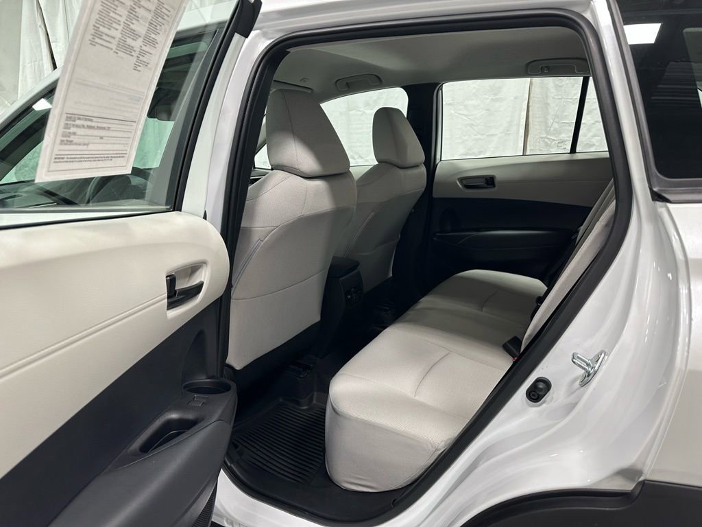 Used 2025 Toyota Corolla Cross L image 42