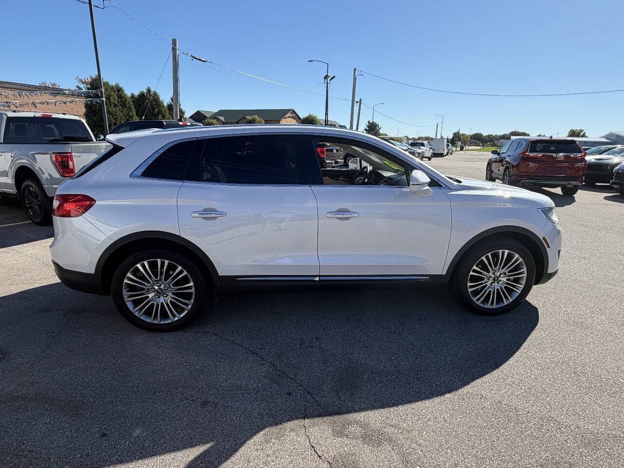 Used 2018 Lincoln MKX Reserve w/ Driver Assistance Package AWD/4WD image 8