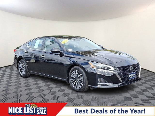 Used 2023 Nissan Altima 2.5 SV