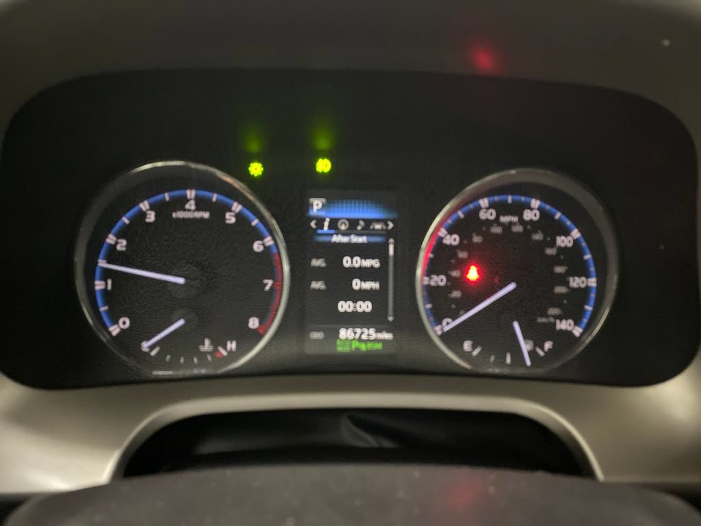 Used 2017 Toyota RAV4 Platinum w/ All Weather Liner Package AWD/4WD image 20