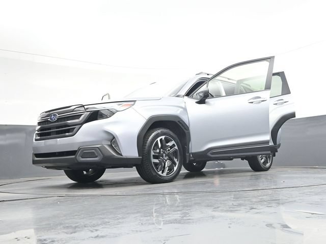 Used 2025 Subaru Forester Limited AWD/4WD image 43