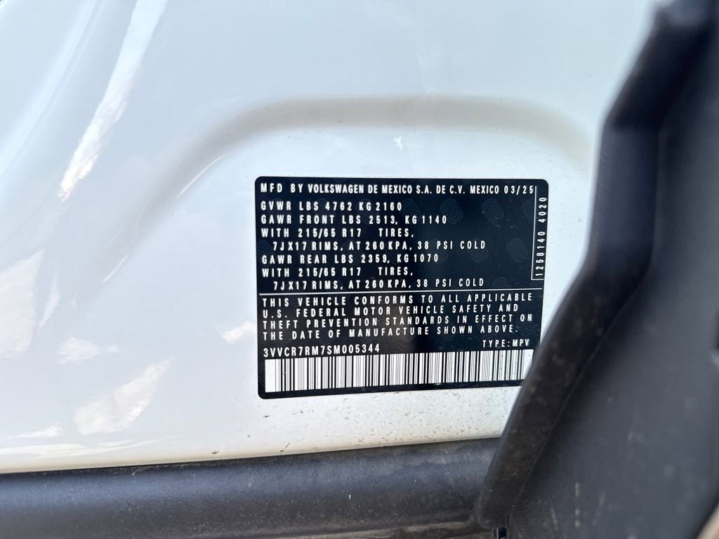 Used 2025 Volkswagen Tiguan S image 31