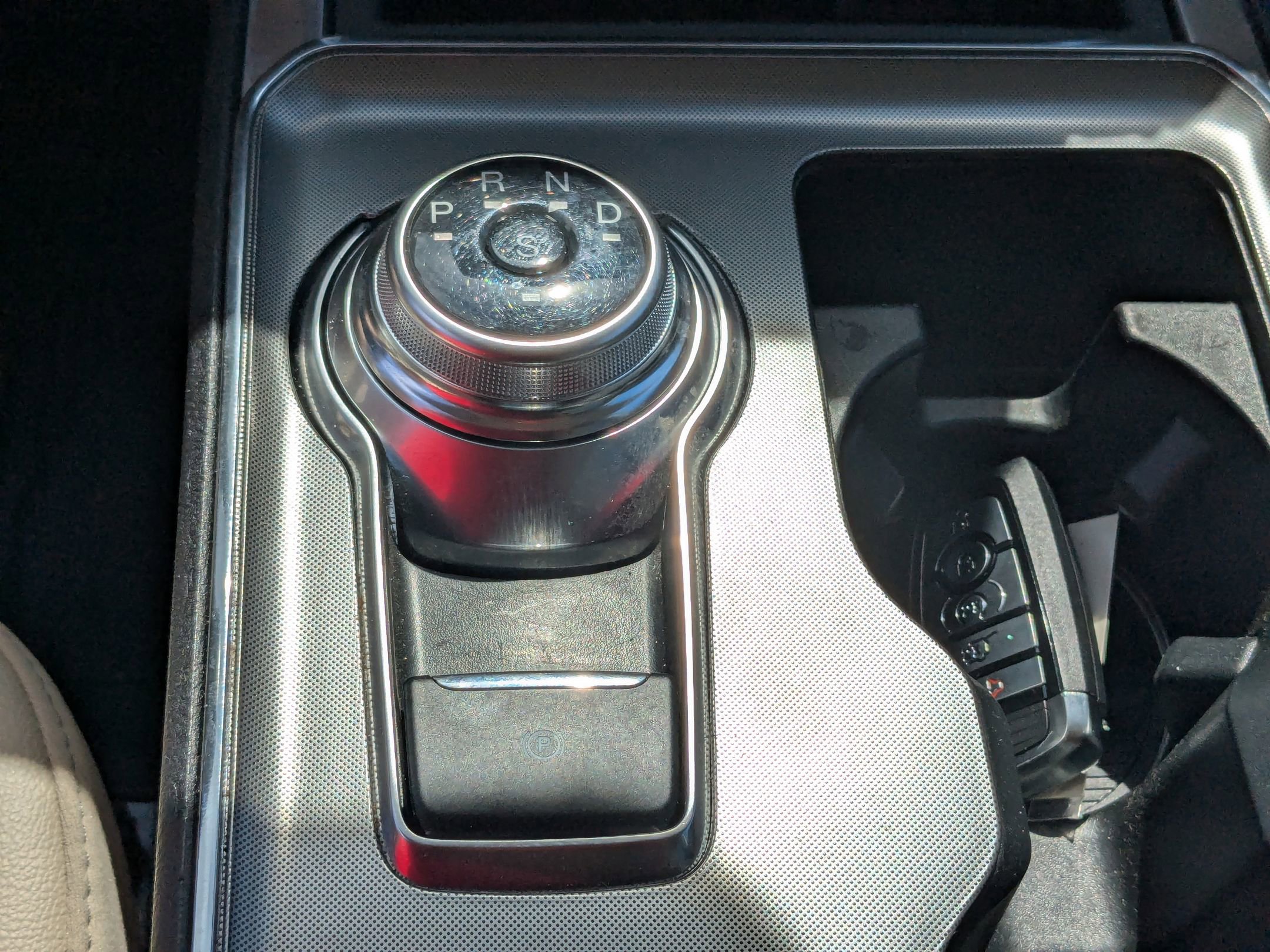 Used 2023 Ford Edge Titanium image 29