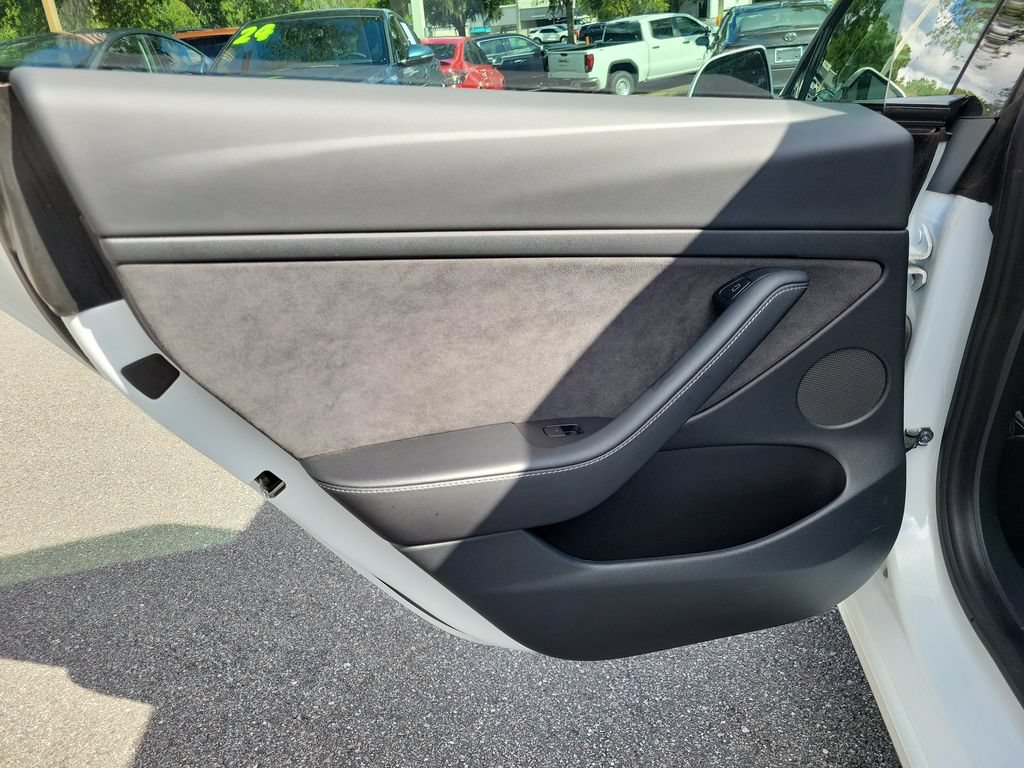 Used 2021 Tesla Model 3 Standard Range Plus RWD image 10