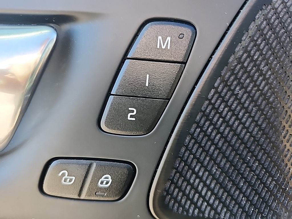 Used 2021 Volvo XC60 T5 Inscription w/ Advanced Package image 25