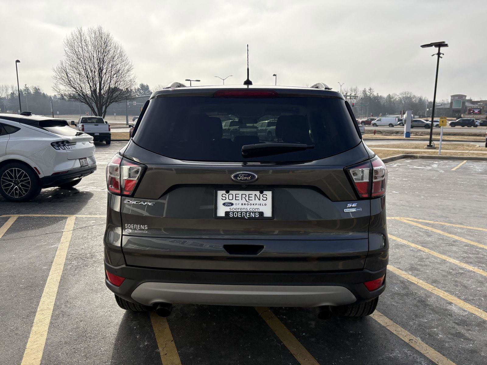 Used 2018 Ford Escape SE image 5