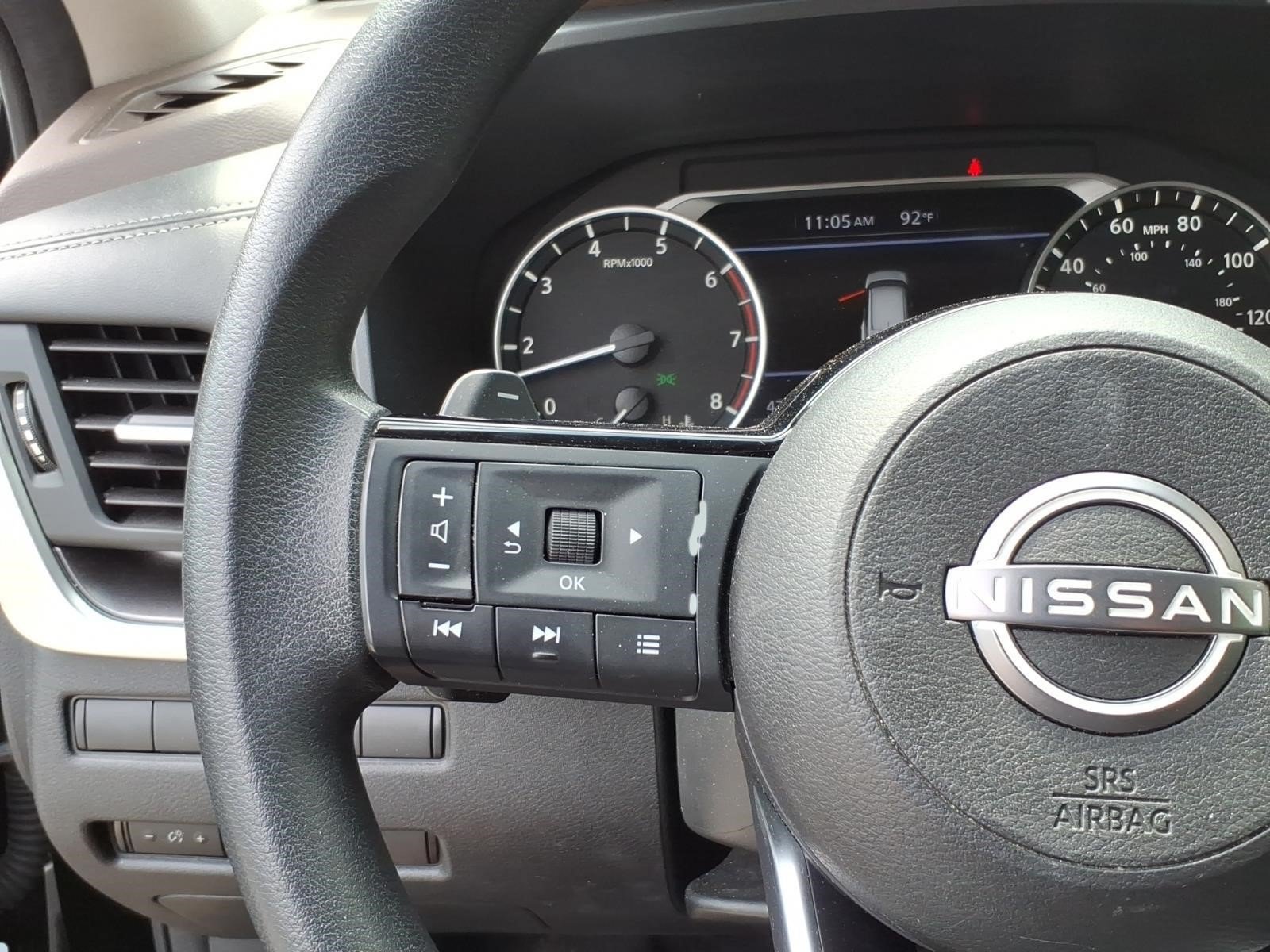 Used 2023 Nissan Rogue SV AWD/4WD image 11
