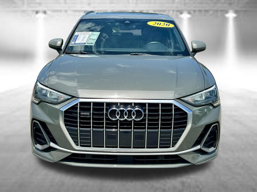 Used 2020 Audi Q3 2.0T Premium w/ Convenience Package AWD/4WD image 2