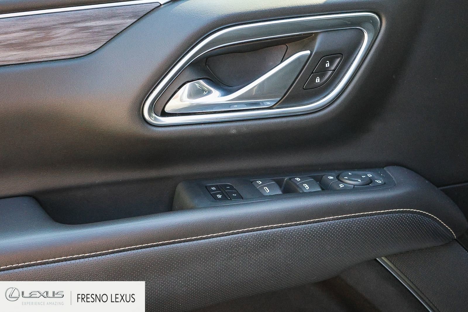 Used 2021 GMC Yukon XL SLT w/ SLT Luxury Plus Package image 25