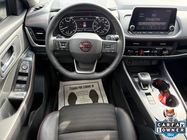 Used 2025 Nissan Rogue SV AWD/4WD image 12