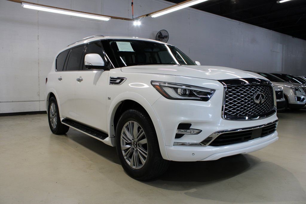 Used 2018 INFINITI QX80 2WD w/ Driver Assistance Package image 2