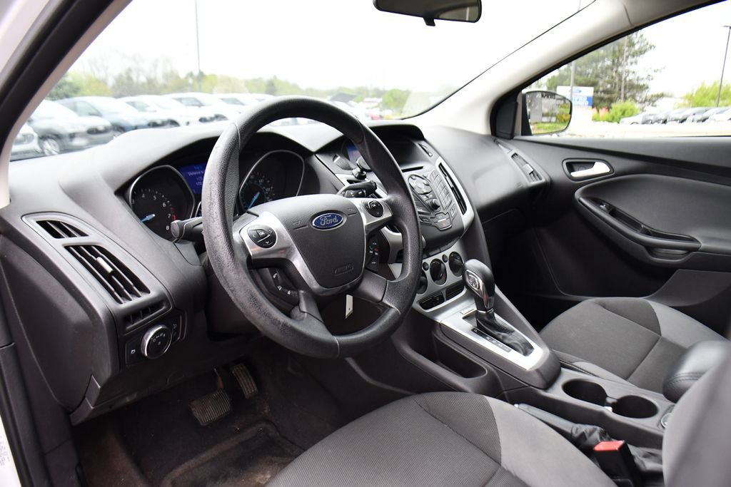 Used 2013 Ford Focus SE FWD image 11