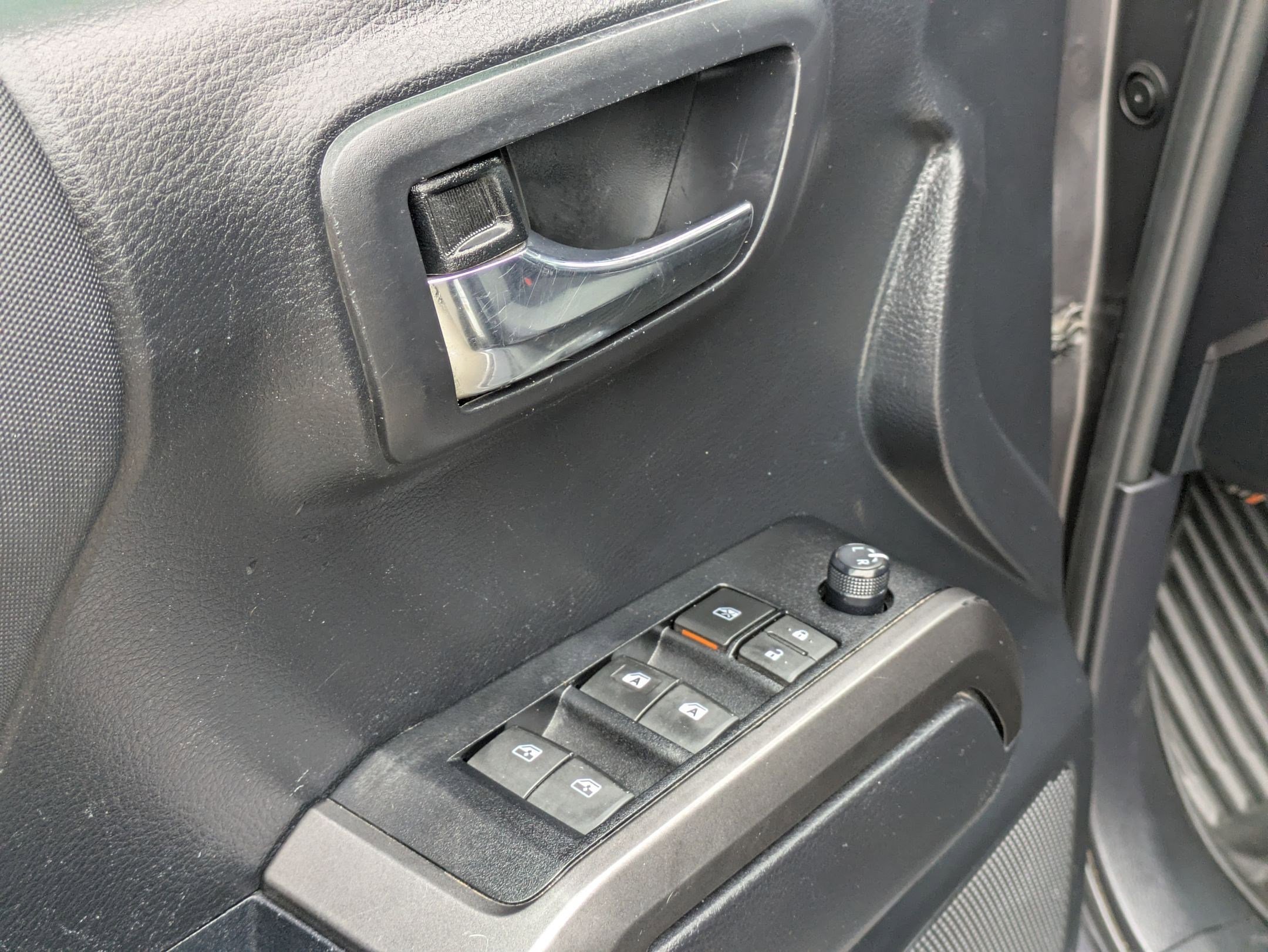 Used 2021 Toyota Tacoma TRD Off-Road image 12