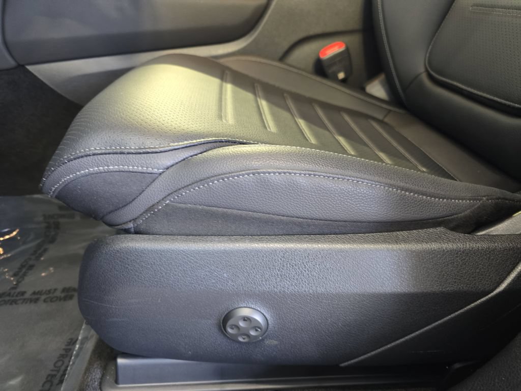 Certified 2026 Mercedes-Benz GLC 300 4MATIC image 32