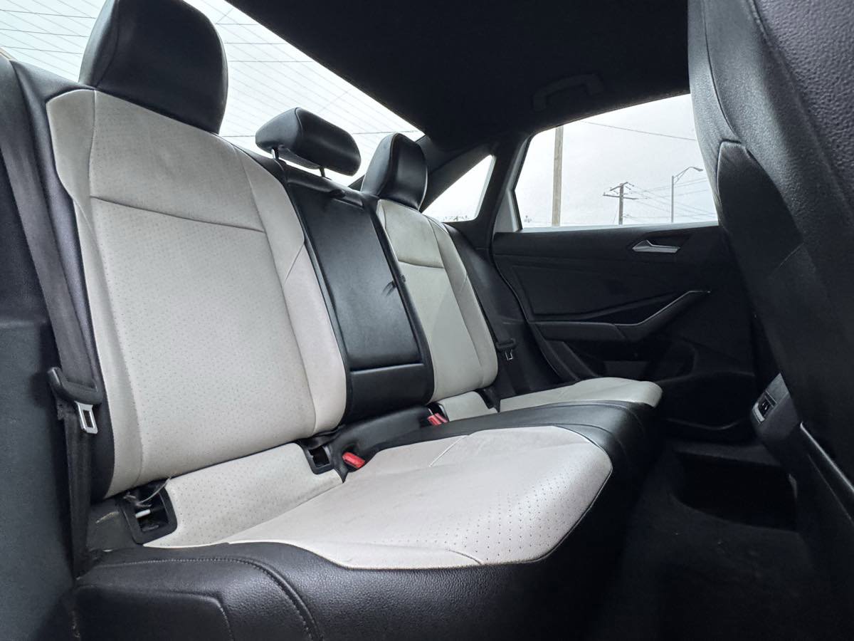 Used 2019 Volkswagen Jetta R-Line w/ R-Line Cold Weather Package FWD image 35
