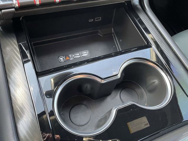 Used 2025 GMC Yukon AT4 image 31