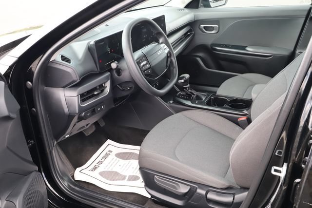 Used 2025 Kia K4 FWD image 11