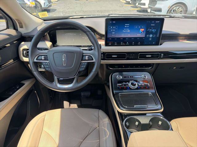Used 2022 Lincoln Nautilus Reserve AWD/4WD image 20