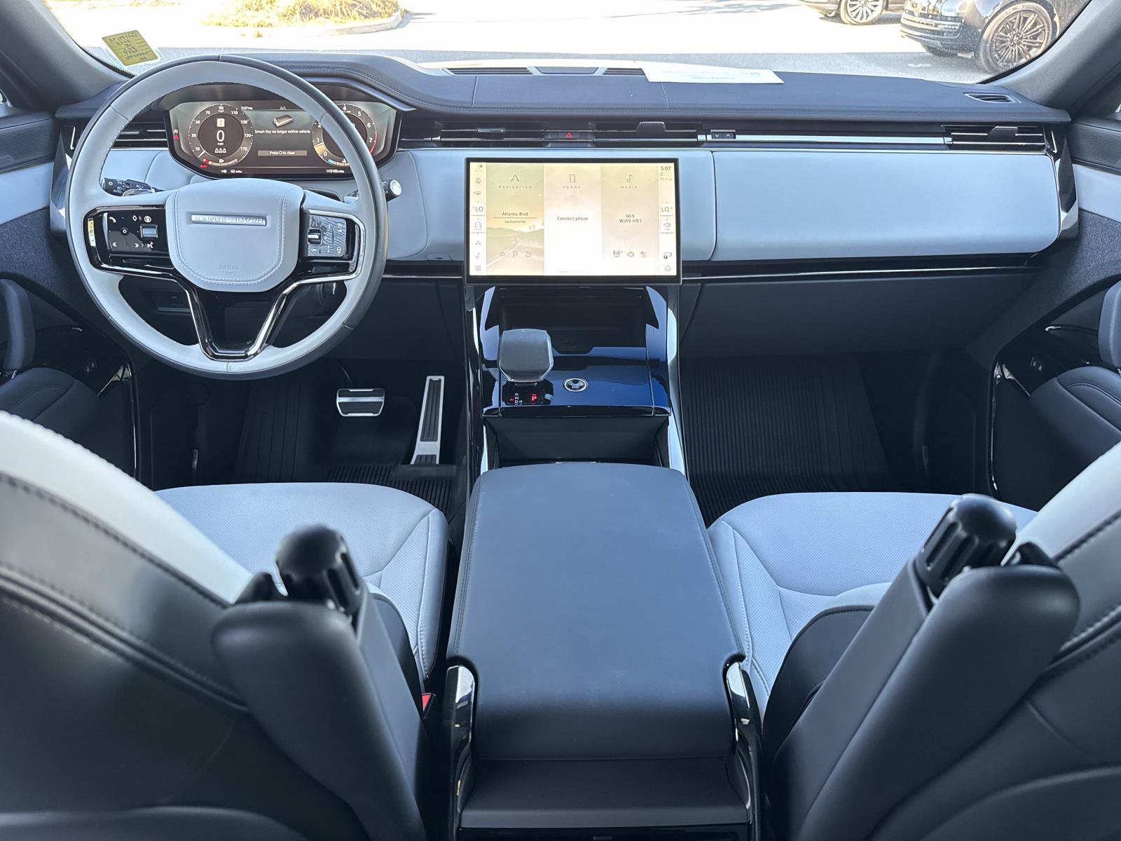 Certified 2025 Land Rover Range Rover Sport Dynamic SE image 16