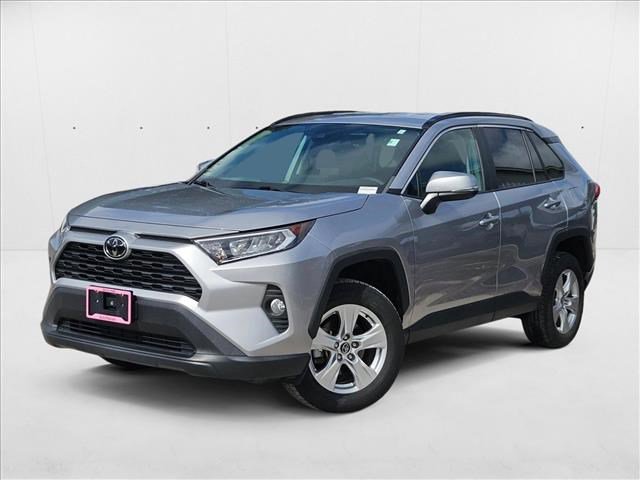 Used 2020 Toyota RAV4 XLE image 1
