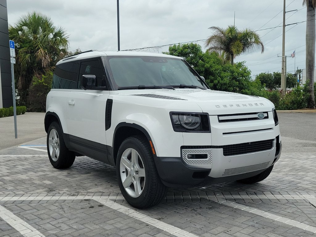 Certified 2023 Land Rover Defender 90 SE AWD/4WD image 7