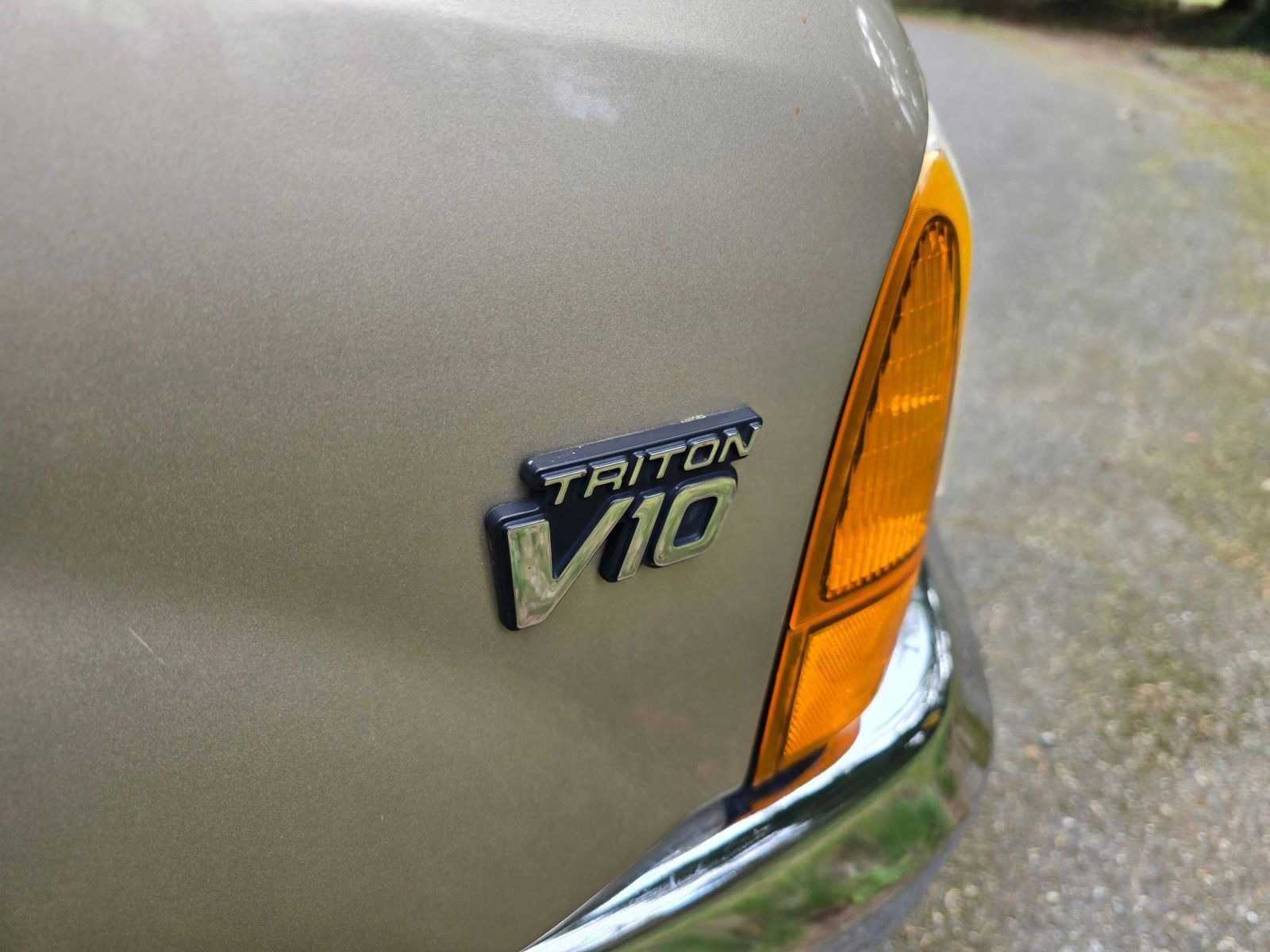 Used 2001 Ford F350 2WD SuperCab Super Duty image 12