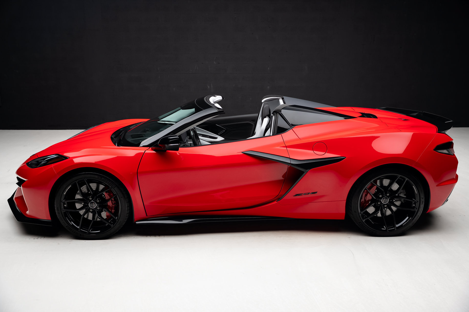 Used 2026 Chevrolet Corvette Z06 RWD image 19