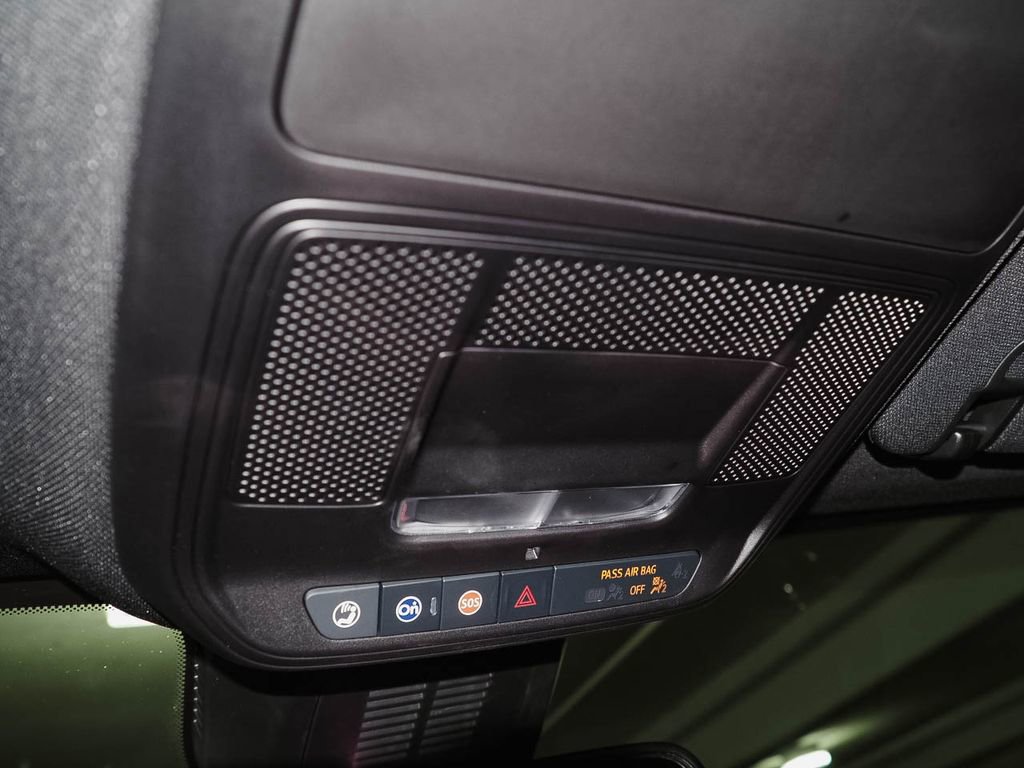 Used 2025 Chevrolet Equinox LT image 31