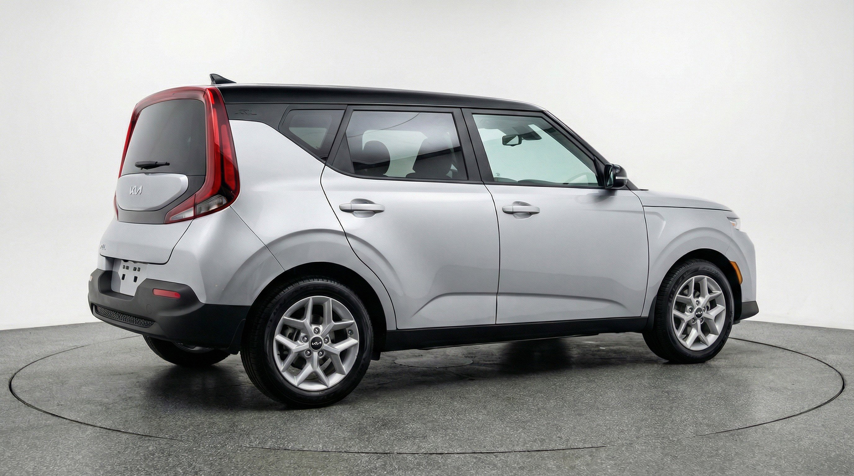 Used 2025 Kia Soul LX w/ LX Technology Package image 9