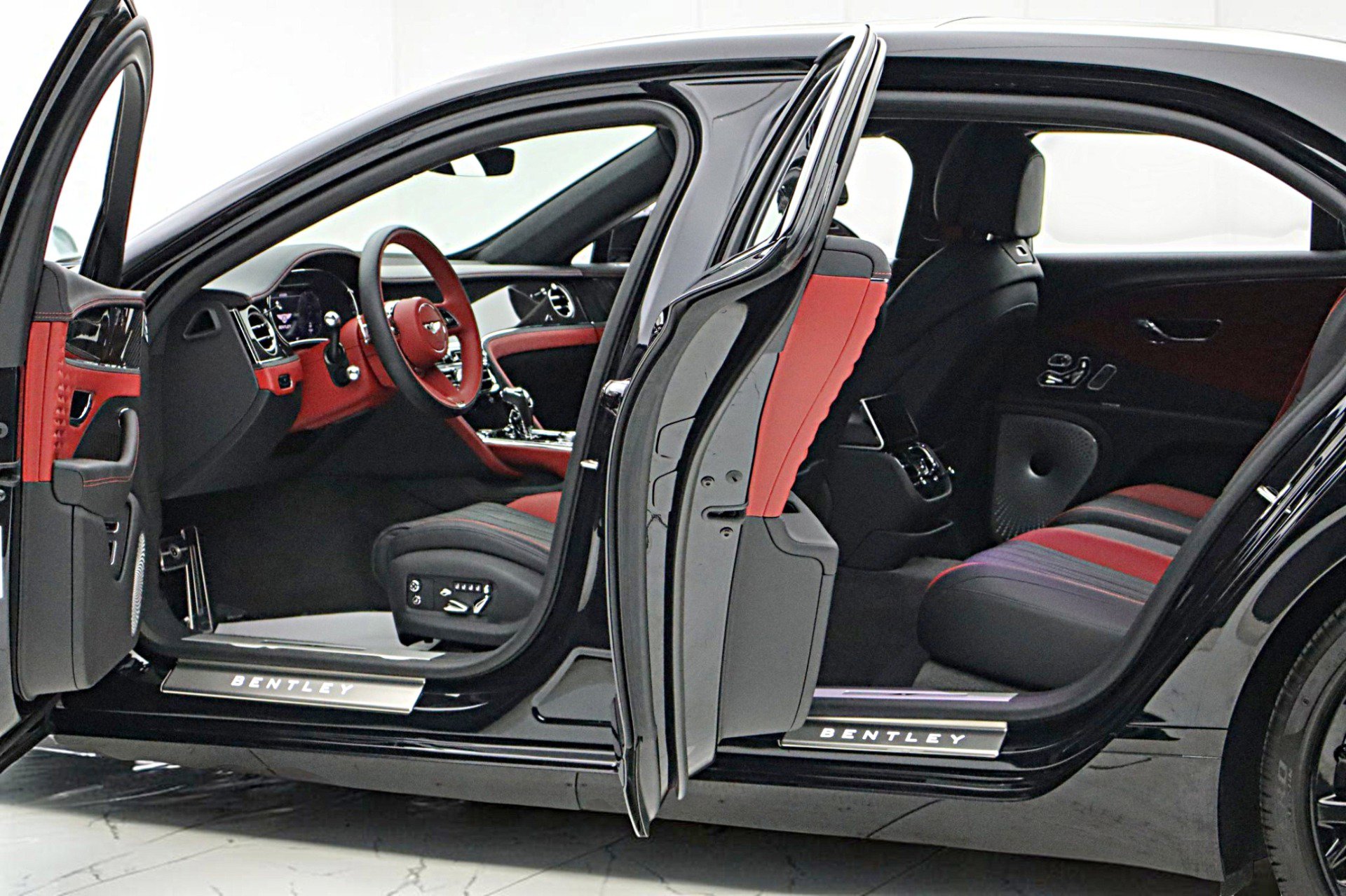 Certified 2023 Bentley Flying Spur S V8 AWD/4WD image 6