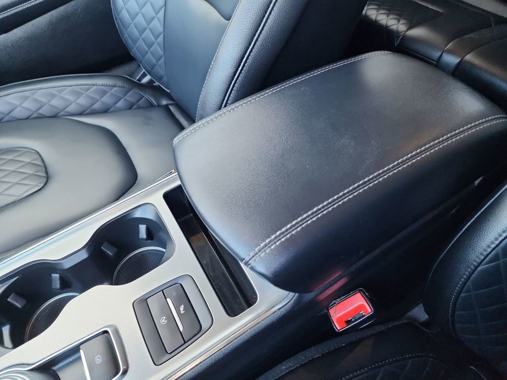 Used 2024 Ford Edge Titanium image 31