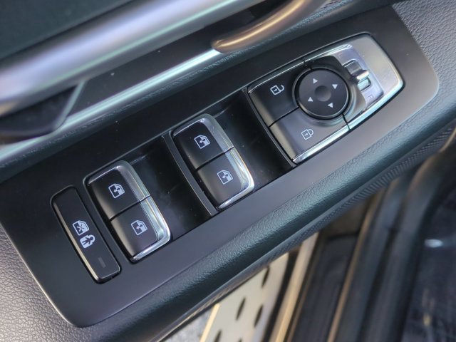 Used 2025 Kia Telluride S FWD image 27