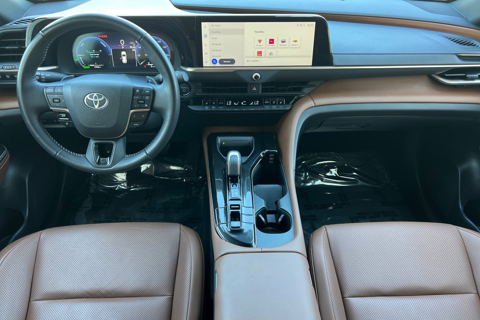 Certified 2025 Toyota Crown Signia AWD/4WD image 13