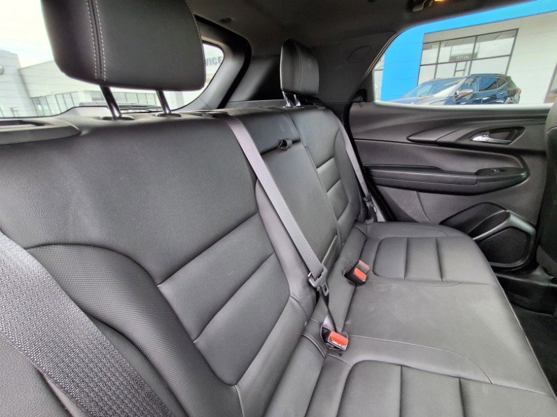 Used 2023 Chevrolet TrailBlazer ACTIV w/ Sun and Liftgate Package AWD/4WD image 16
