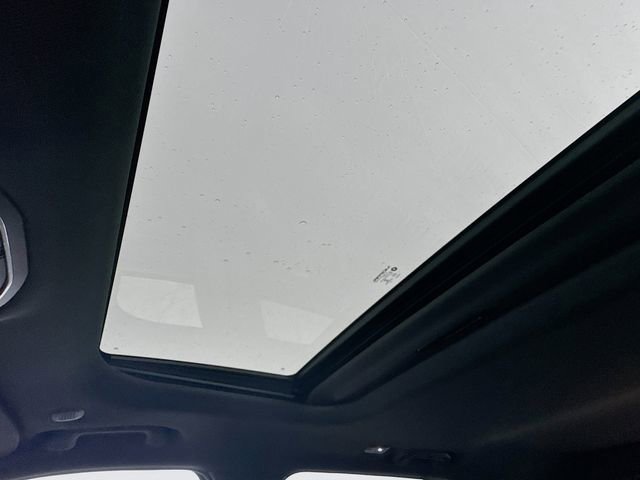 New 2025 Jeep Grand Cherokee Altitude image 24