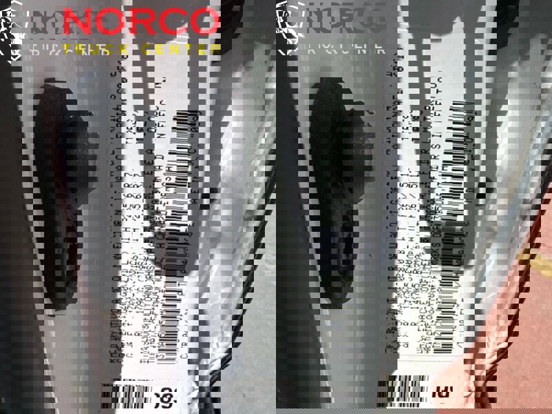 Used 2018 Toyota Tacoma TRD Sport w/ Technology Package image 24