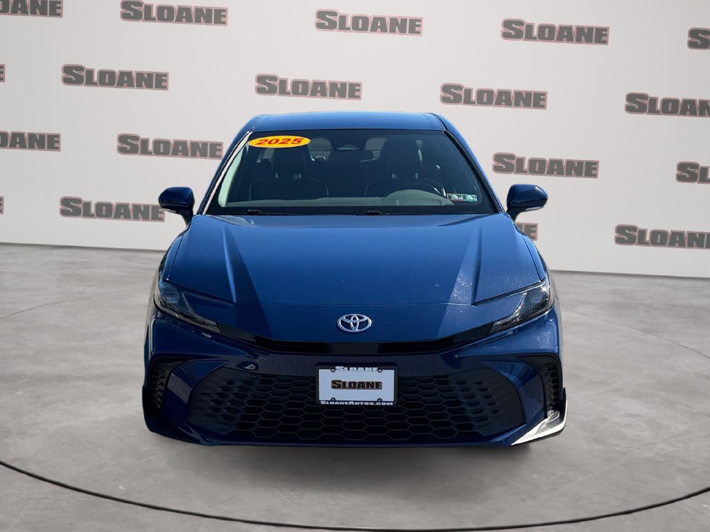 Used 2025 Toyota Camry SE FWD image 8
