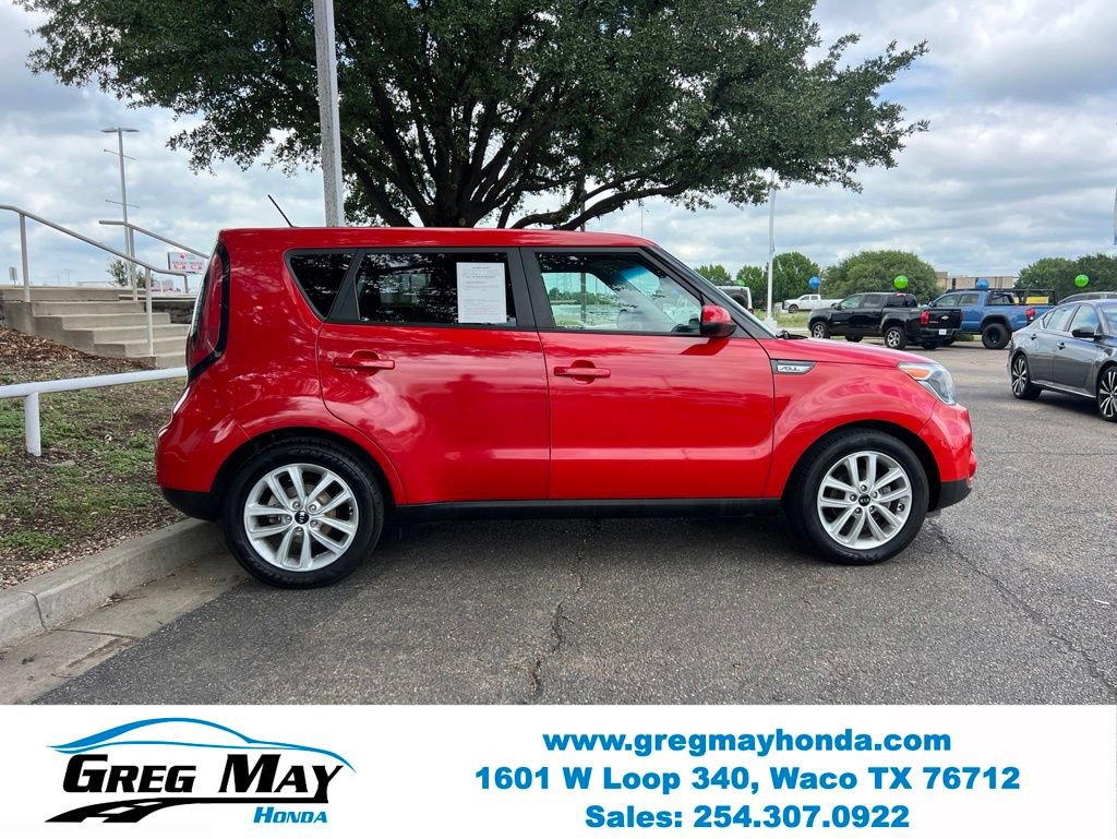 Used 2017 Kia Soul + FWD image 7