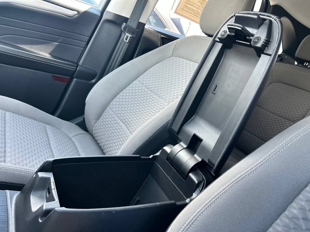 Used 2022 Ford Escape SE w/ SE Sport Appearance Package FWD image 37