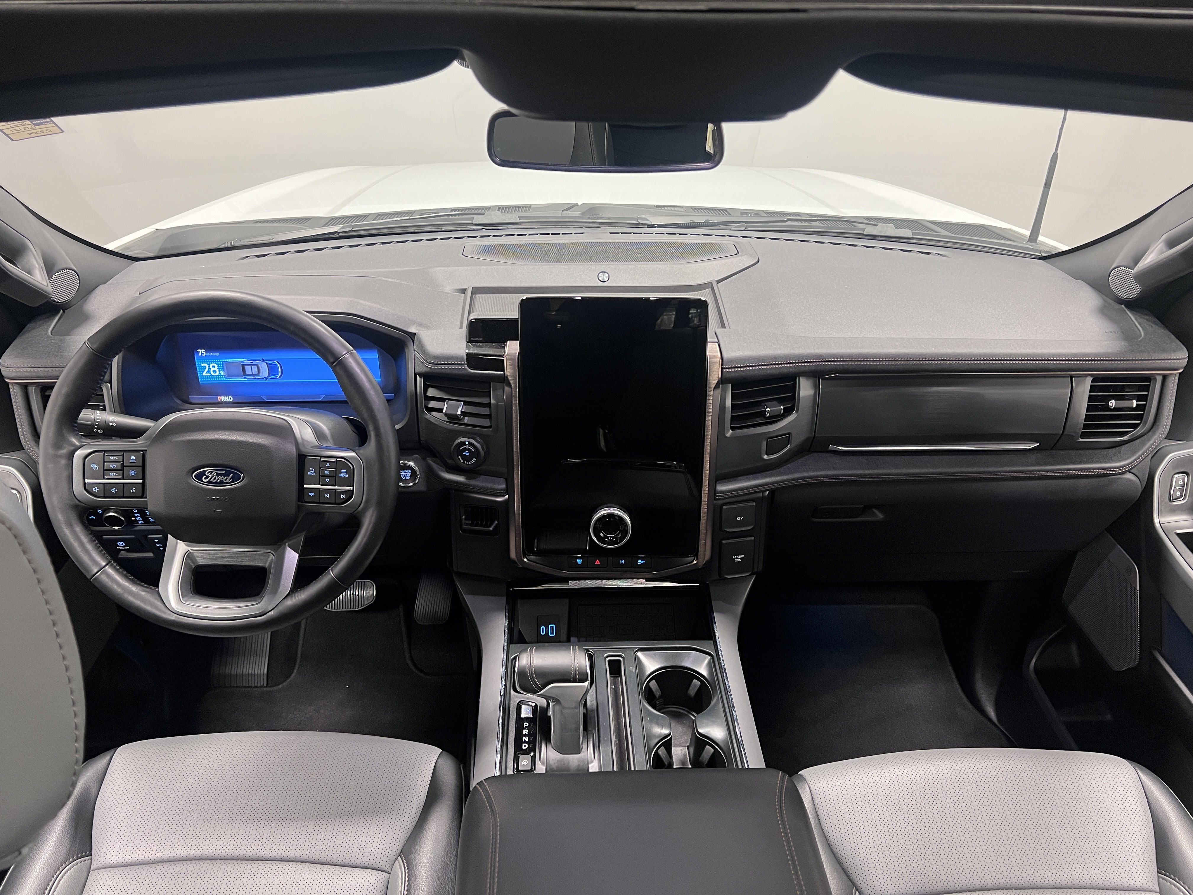 Used 2024 Ford F150 Lightning Lariat AWD/4WD image 15