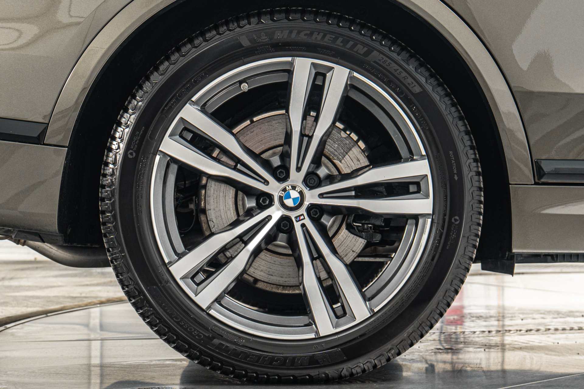 Used 2026 BMW X7 xDrive40i w/ M Sport Package AWD/4WD image 47
