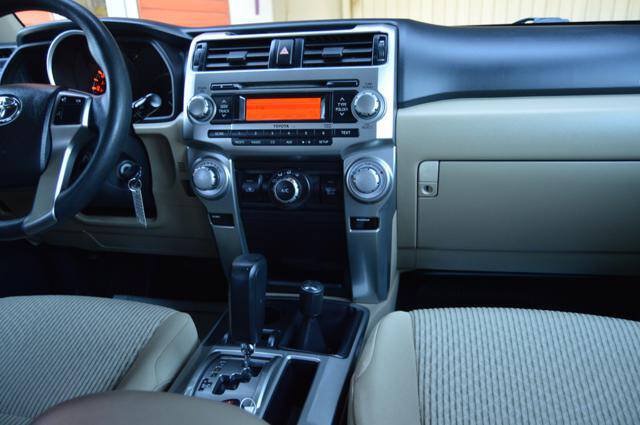Used 2011 Toyota 4Runner SR5 AWD/4WD image 21