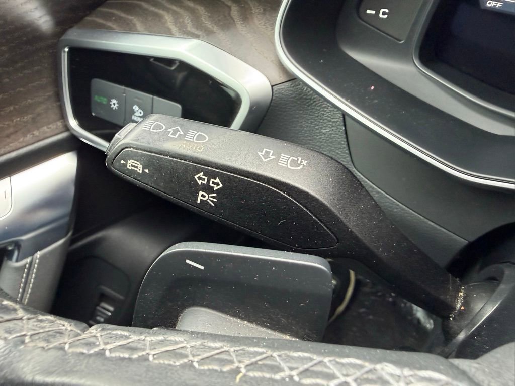 Used 2023 Audi A6 Premium Plus w/ Premium Plus Package image 23