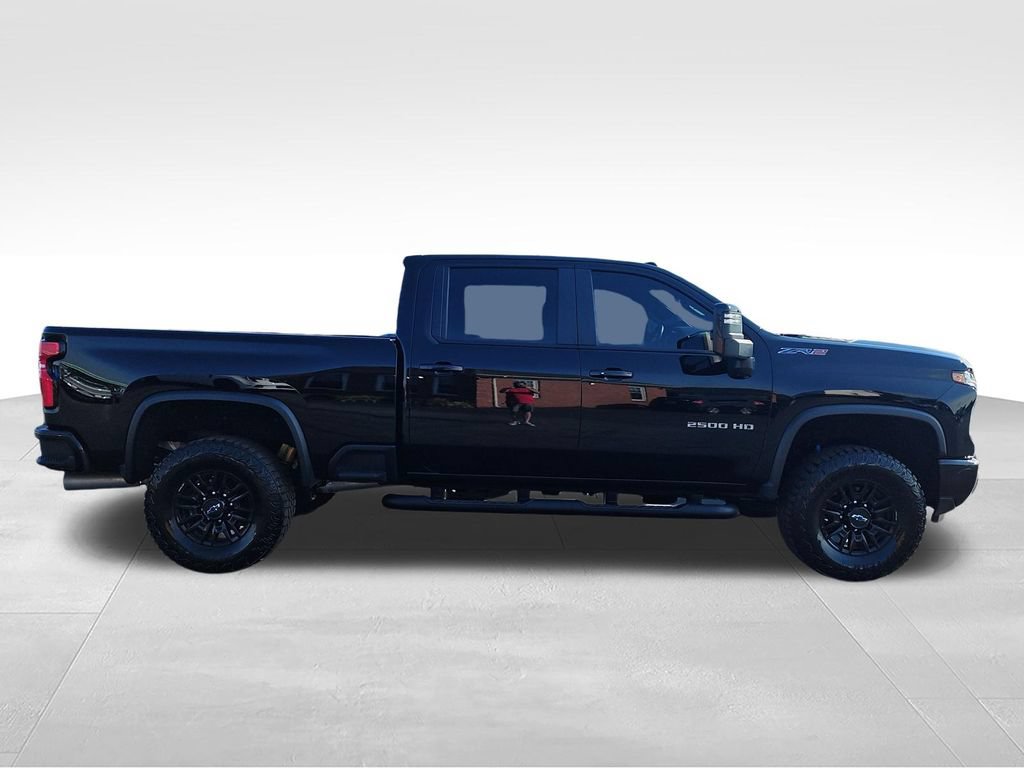 Used 2025 Chevrolet Silverado 2500 ZR2 AWD/4WD image 6