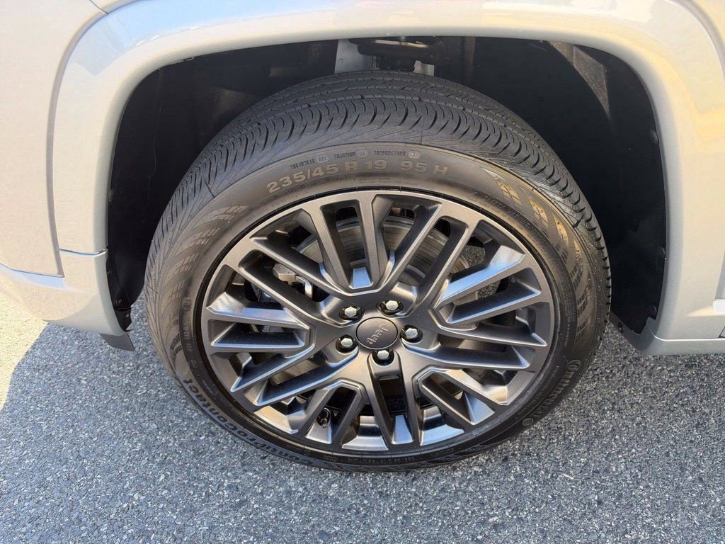 Used 2023 Jeep Compass High Altitude AWD/4WD image 13