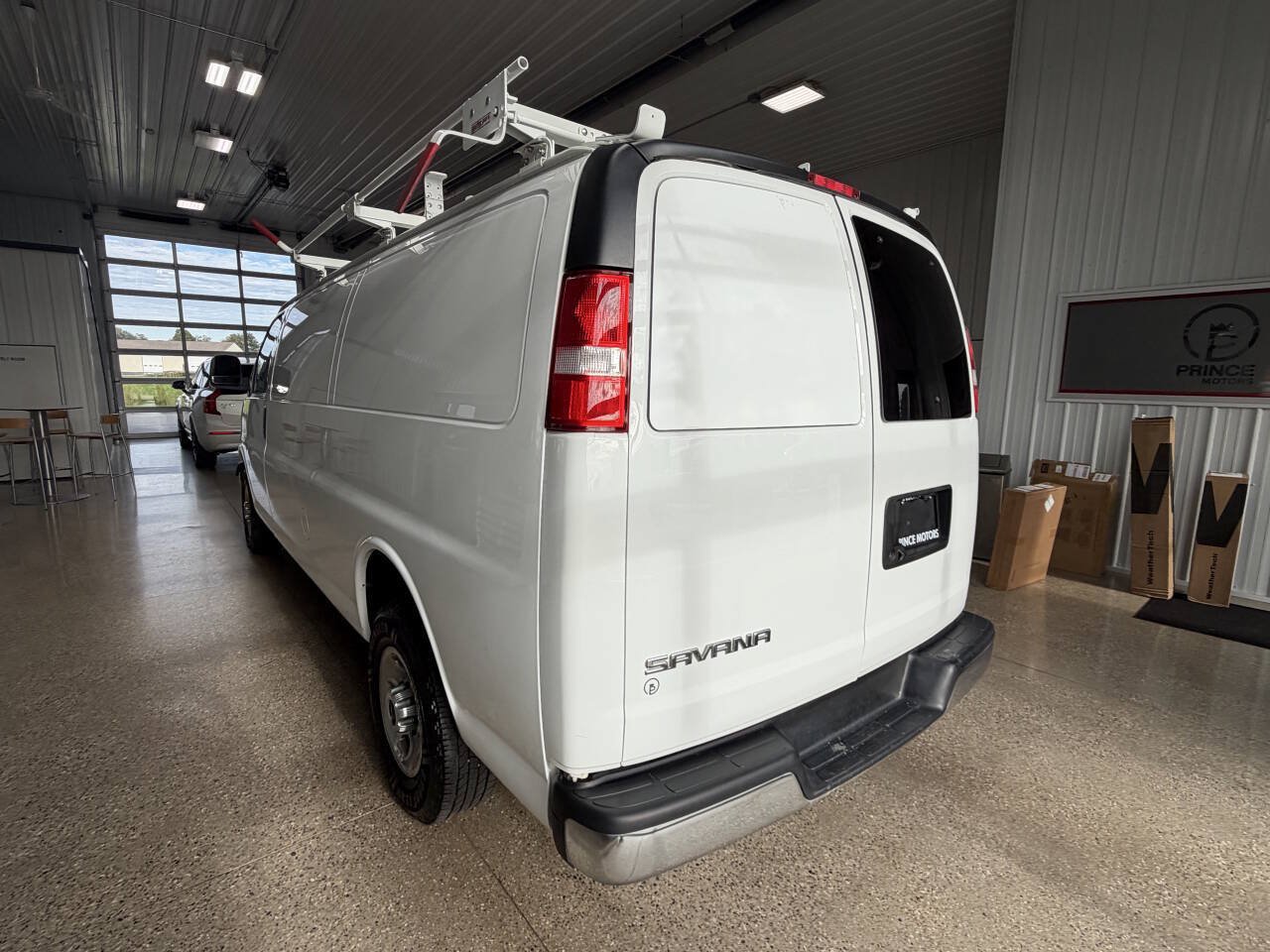 Used 2020 GMC Savana 2500 Extended w/ Driver Convenience Package RWD image 8