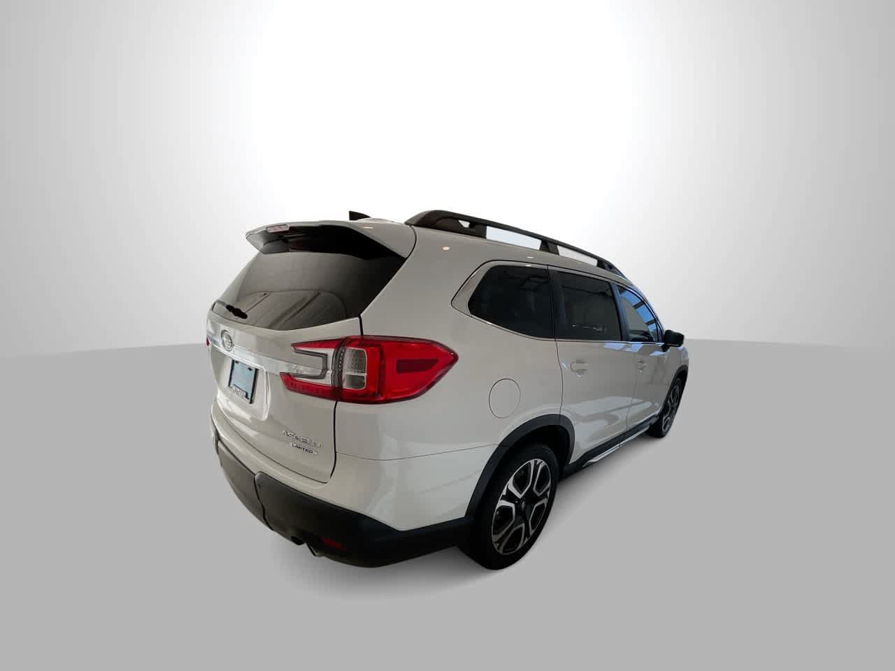 Used 2023 Subaru Ascent Limited AWD/4WD image 8